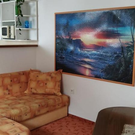 Apartman Sobeslav Exterior photo