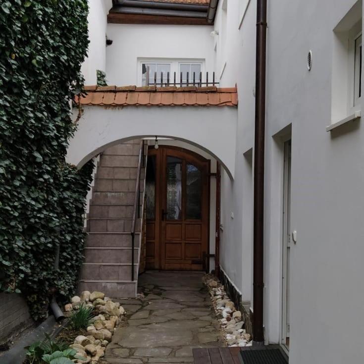 Apartman Sobeslav Exterior photo
